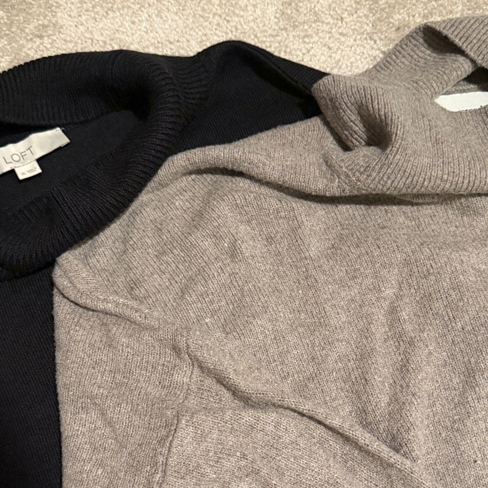 Abercrombie & Fitch Women's Turtleneck Sweater Pair - Black & Taupe - Picture 4 of 4